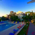 Yunus Hotel