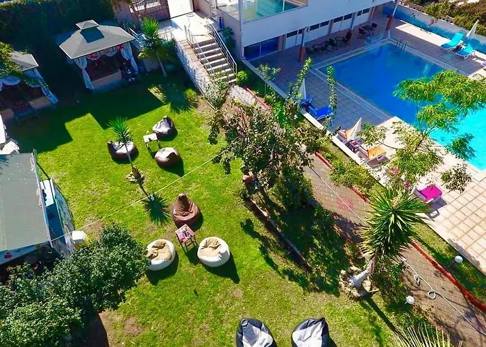 Yunus Hotel 3*